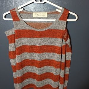 Long sleeve shoulder cut out shirt